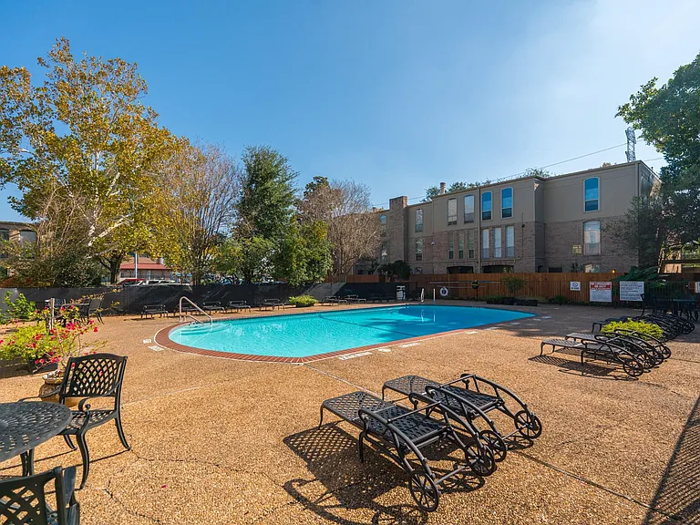 4635 Wild Indigo St #505 — Photo 25