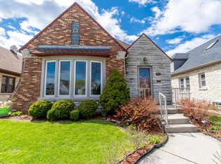 1663 S 53rd St, West Milwaukee, WI 53214