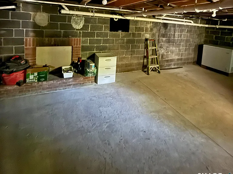 2569 Long Hill Rd #2 — Photo 25