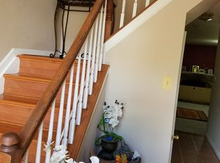 2512 Clover Field Cir, Herndon, VA 20171