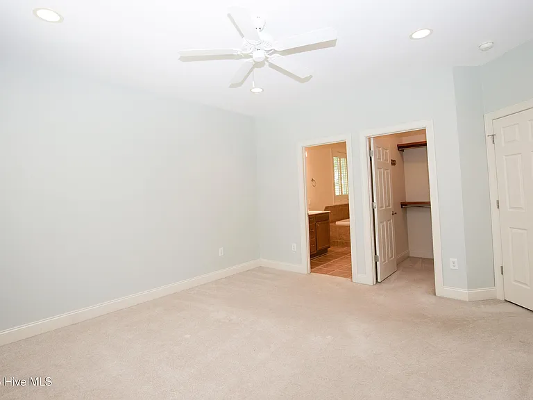 34 Princess Gate Dr — Photo 29