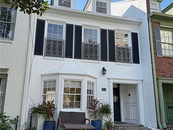 2nd image of 1212 Aline St