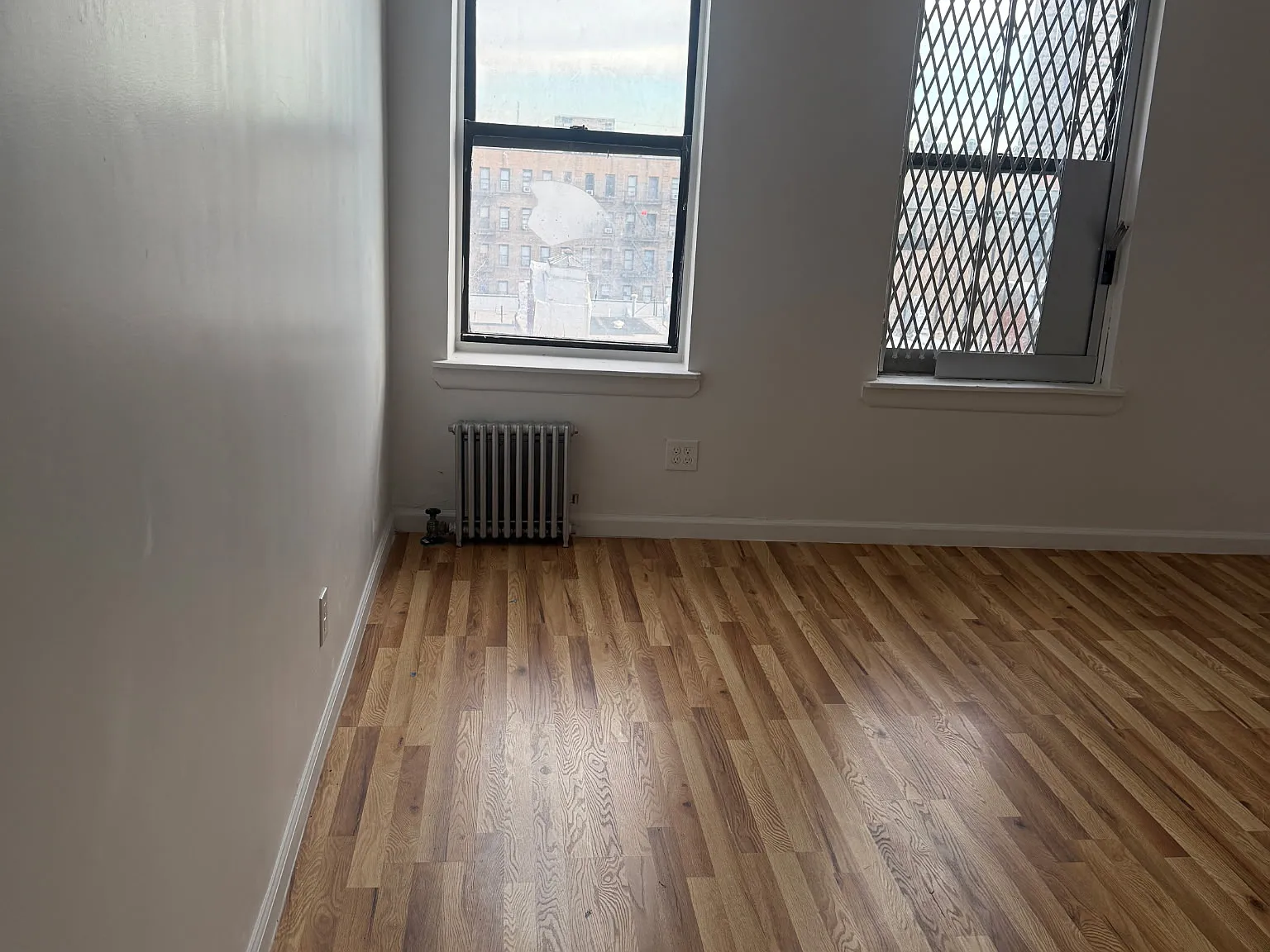 2 bed, 900 sqft, $2,000 — Photo 2