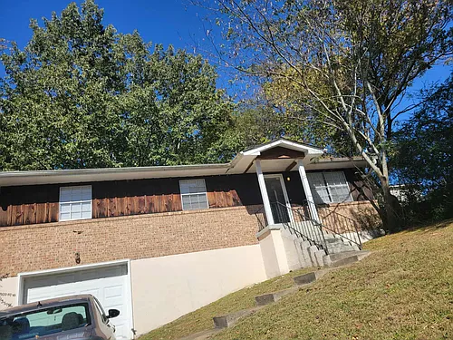 213 Hilltop Dr Photo 1