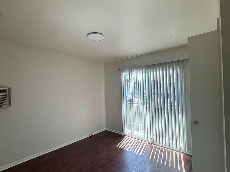 2666 Ellendale Pl #201 — Photo 10