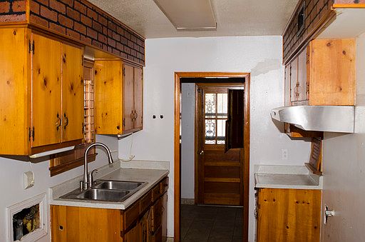 2nd image of 4995 Bryndale Ave