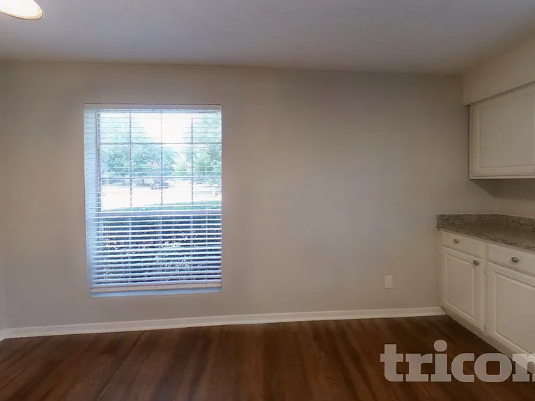 824 Hollow Creek Rd — Photo 6
