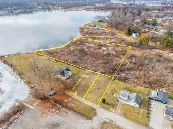 000 Lane 385 Big Otter Lk, Fremont, IN 46737