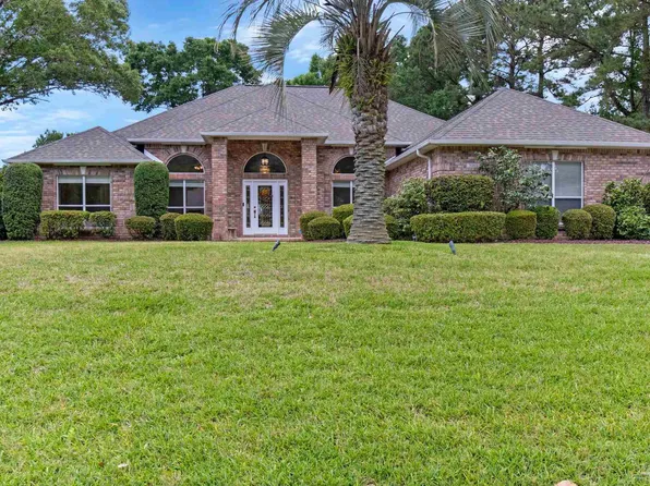 3061 Killarney Dr, Pace, FL 32571