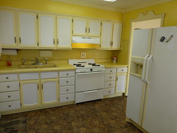 4th image of 3666 Brock Dr