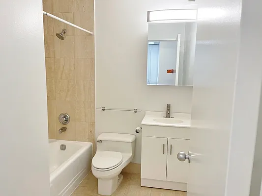 Rented by Battery Park Realty | media 13