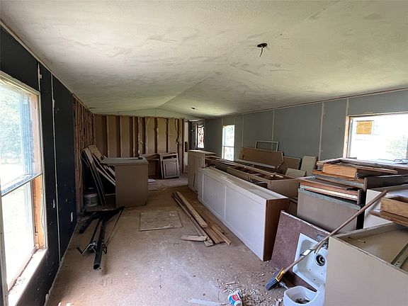 4th image of 518 Eagle St