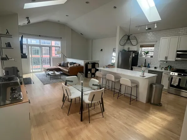 1044 W Fulton Market APT 4, Chicago, IL 60607