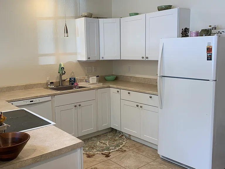 459 W 3rd St #2 — Photo 9
