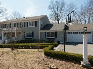 37 Indian Hill Rd, Mount Kisco, NY 10549