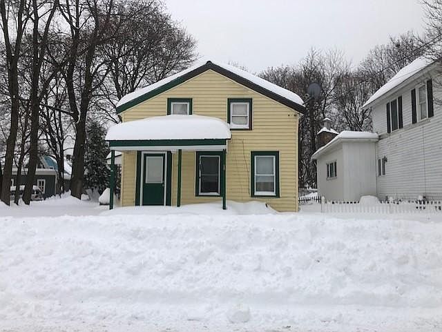 1st image of 4 Davis St