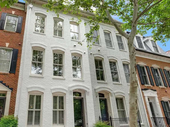 713 Carpenter Rd, Alexandria, VA 22314