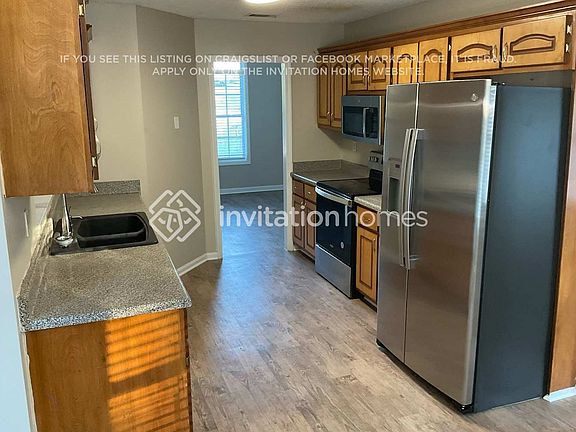 3rd image of 209 Abigaile Ct