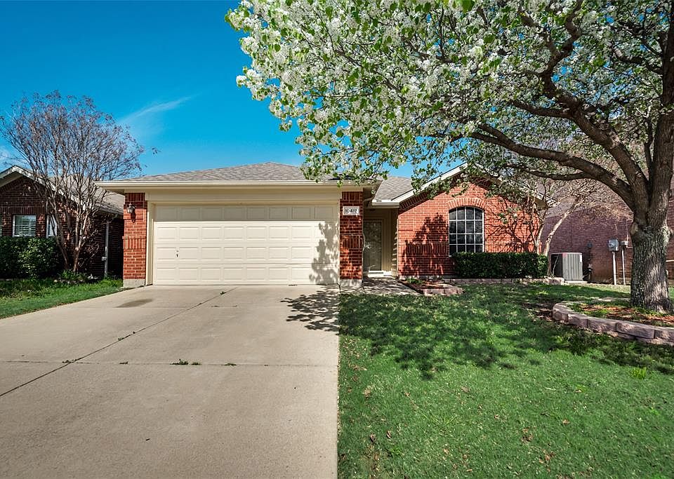 1st image of 10417 Lake Park Dr
