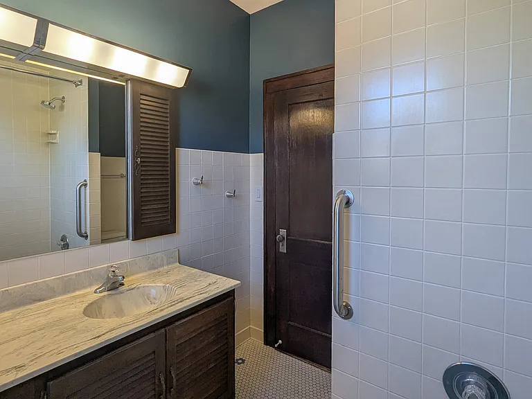 512 Lake St — Photo 10