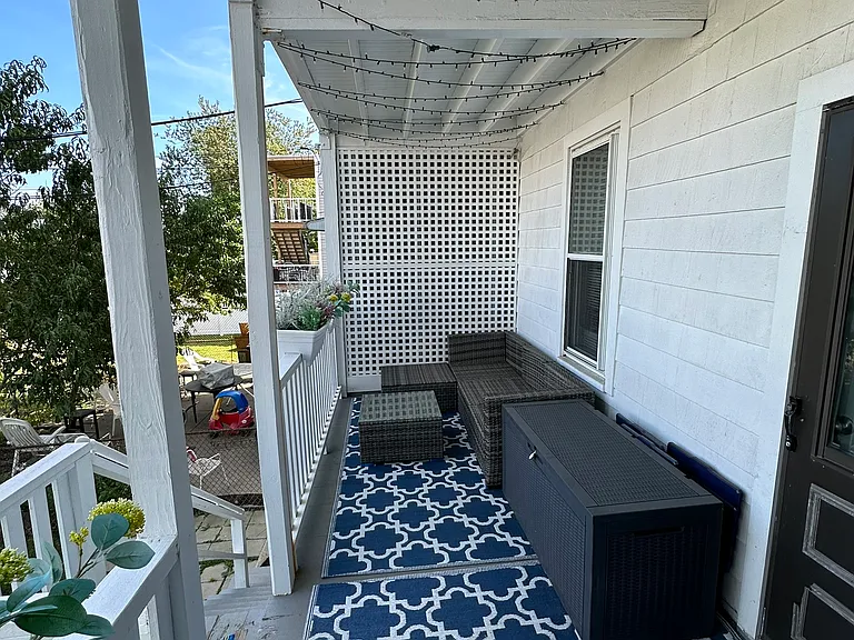70 Wordsworth St #1 — Photo 11