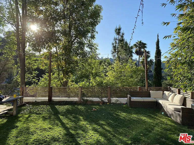 2690 Zorada Dr — Photo 11