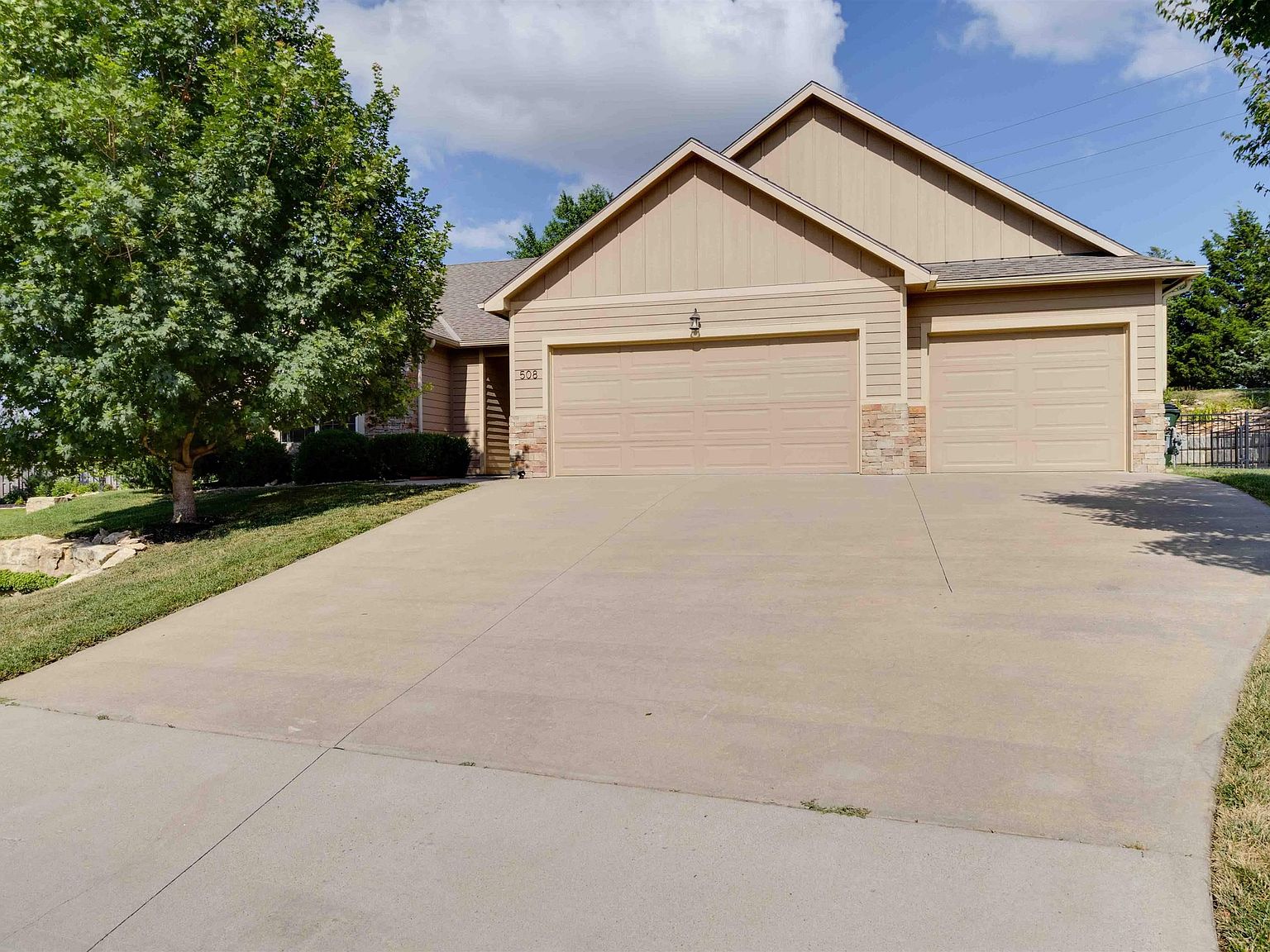 508 N Monterey Way, Lawrence, KS 66049 | MLS #161464 | Zillow