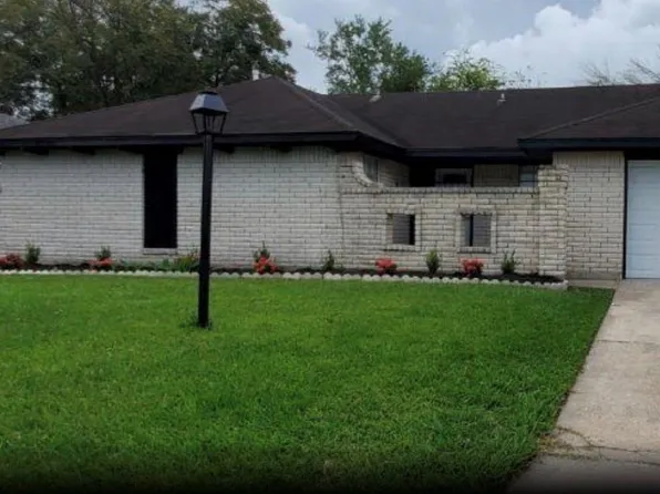 2023 Barnsley Ln, Houston, TX 77088