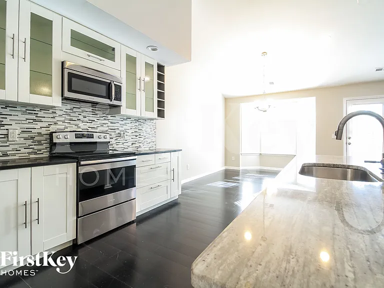 3904 Melco Ct — Photo 6