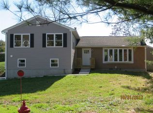 25 Dublin Ln, Poughkeepsie, NY 12603