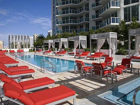4th image of 150 Sunny Isles Blvd Unit 1005