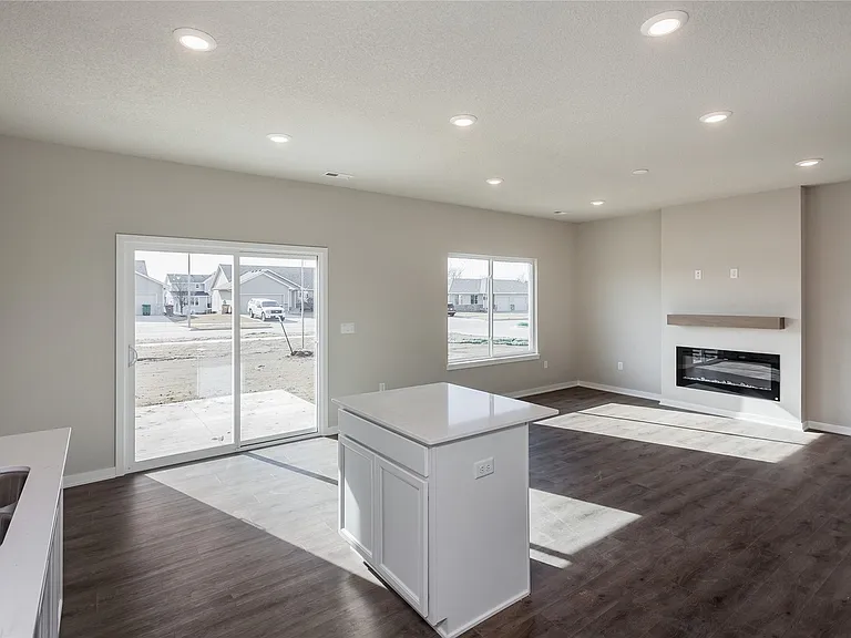 6129 Tungsten Dr — Photo 14