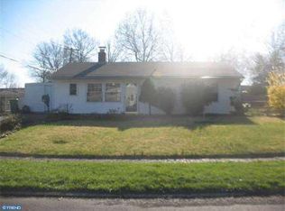 65 Gable Hill Rd, Levittown, PA 19057