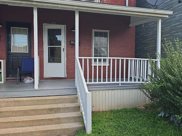243 E Valley Rd — Photo 1