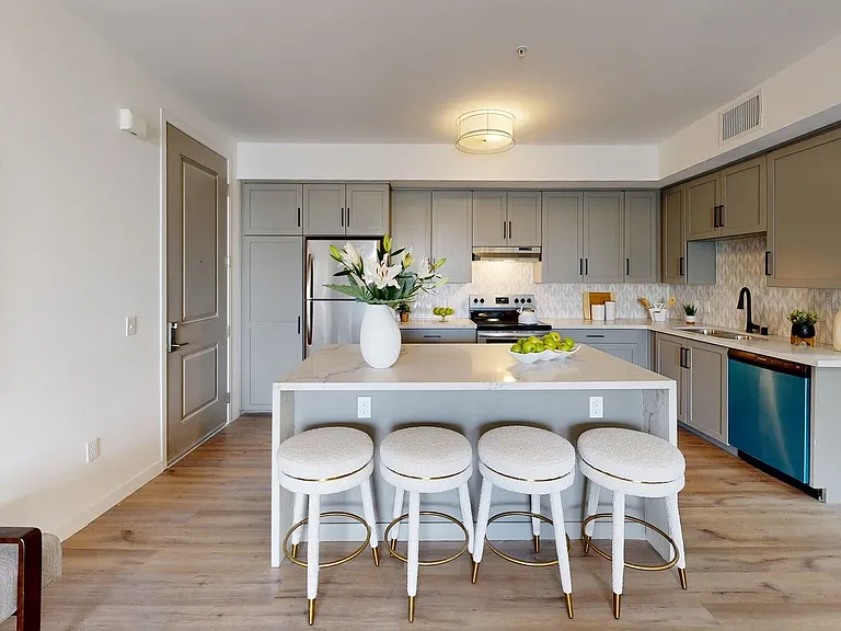 1507 Hi Point St — Photo 1