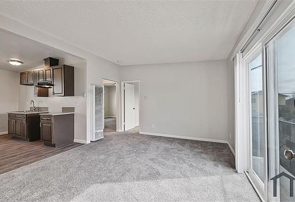 3rd image of 626 W 54th St #4