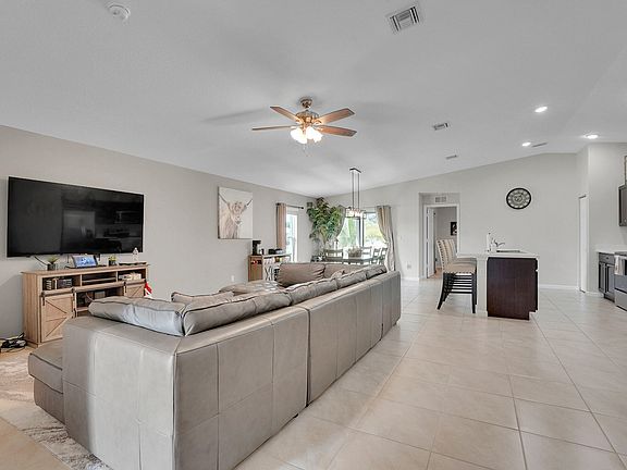 4th image of 3886 SW Mckim Street