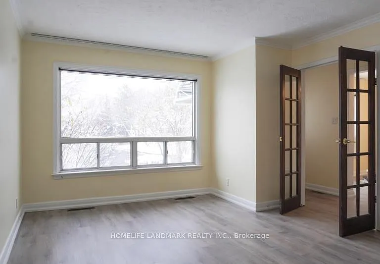48 Greylawn Cres — Photo 2
