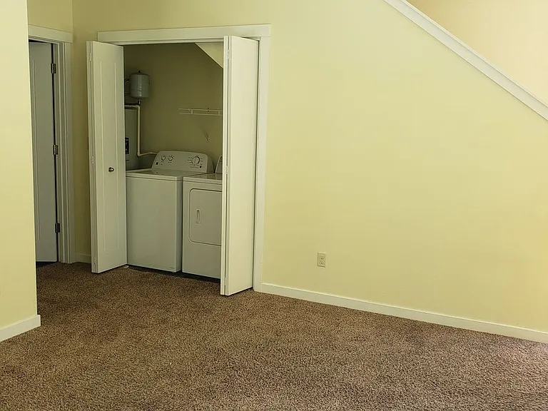 1530 W Ann Taylor St #U — Photo 3