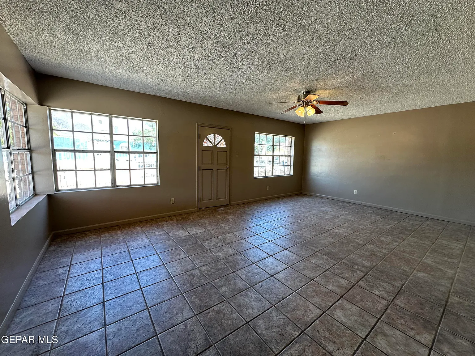 4 bed, 2.0 bath, 1470 sqft, $1,475 — Photo 4