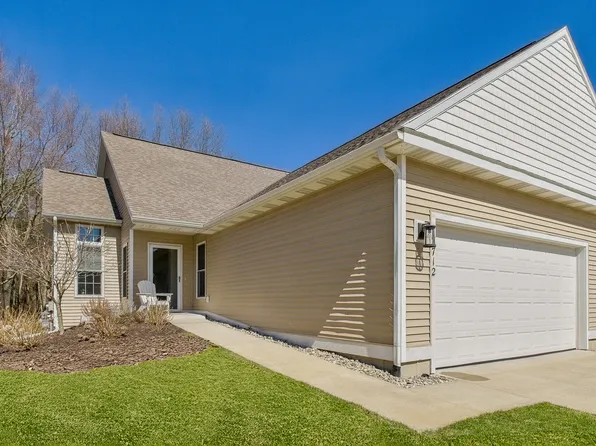 17712 Connie Dr #26, Spring Lake, MI 49456