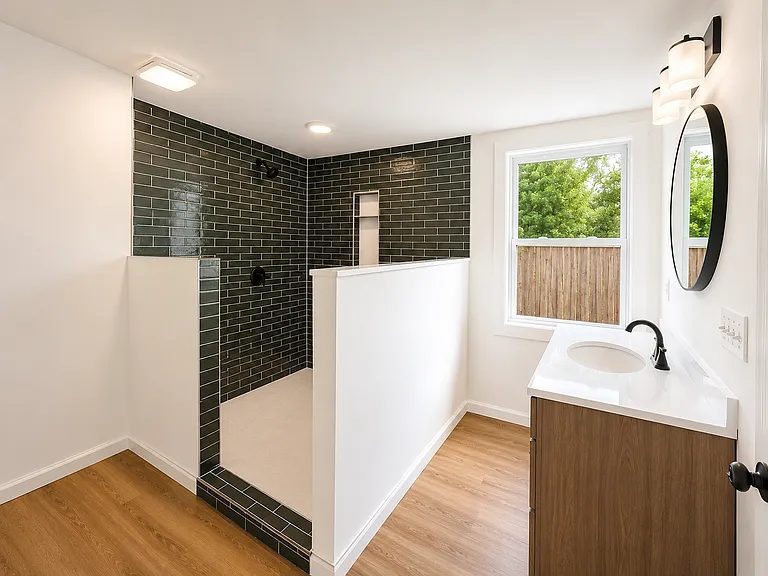 2227 Bernhurst Dr — Photo 9