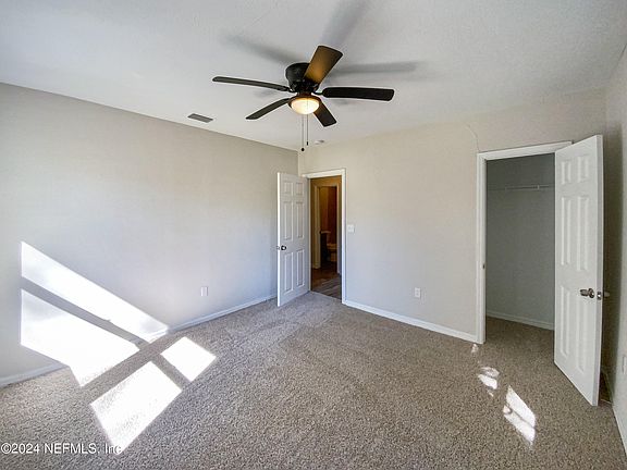 5th image of 982 DOUGLAS Circle