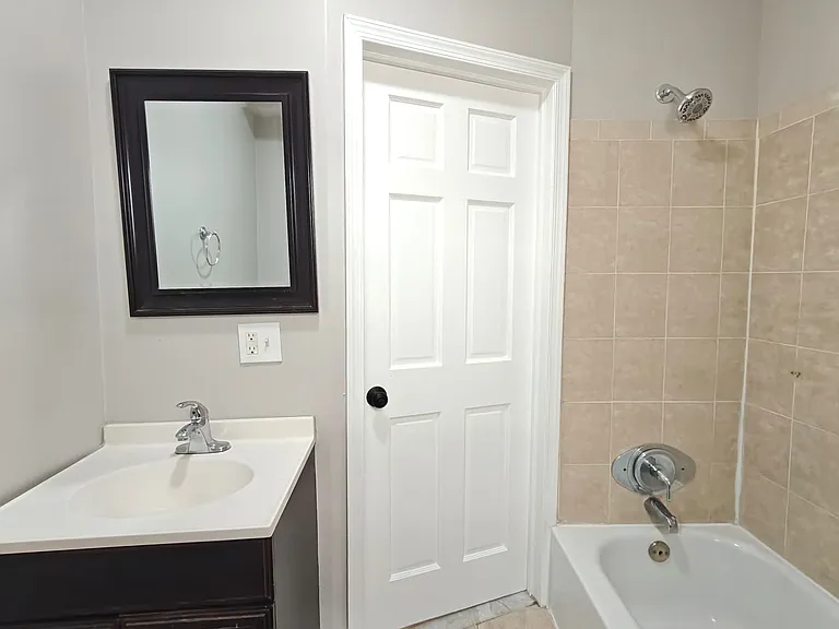 1217 W Susquehanna Ave #22 — Photo 6