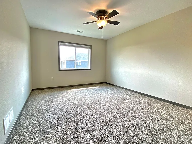 Peregrine Terrace — Photo 50