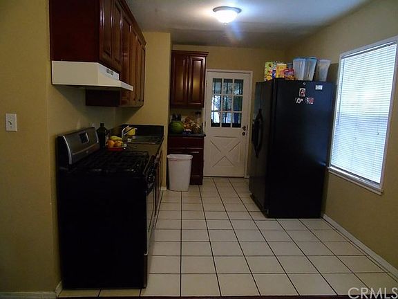 2nd image of 463 E 138th St