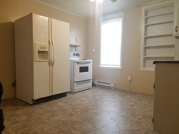 4th image of 417 Carrollton Ave