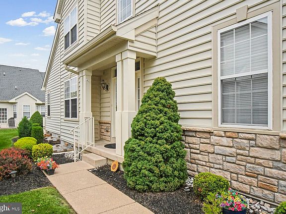 5th image of 1710 Nottingham Ct