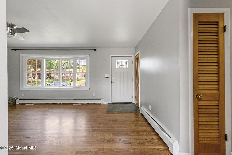 4th image of 21 Ledgewood Drive