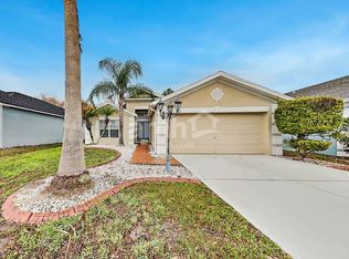 1027 Summer Breeze Dr, Brandon, FL 33511